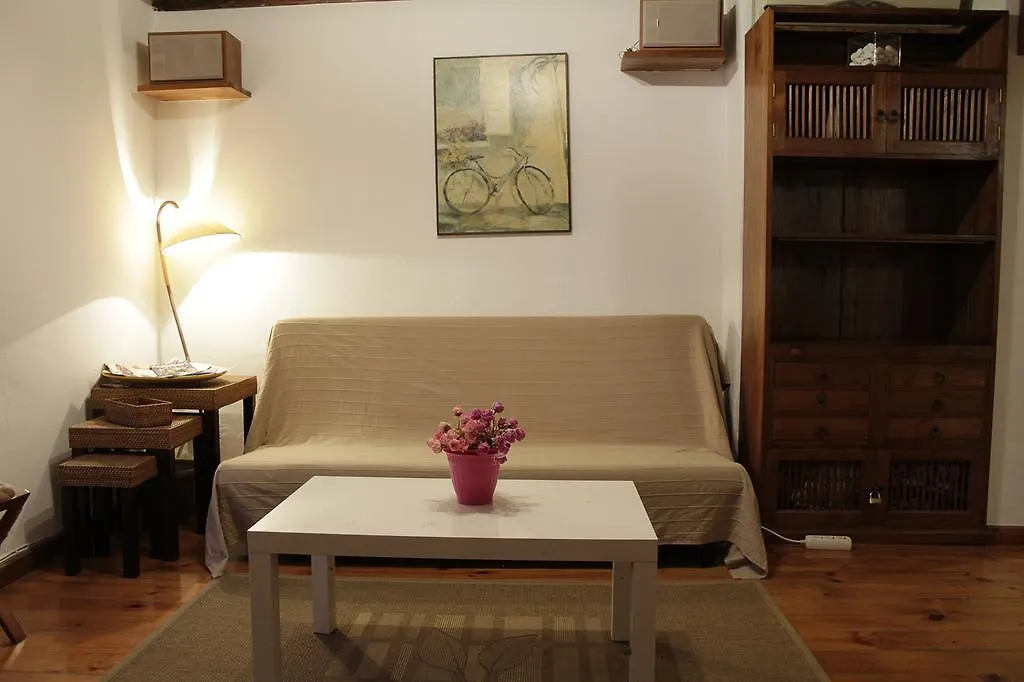 Quiet apartment! Sagrada Familia! Barcelona Apartamento