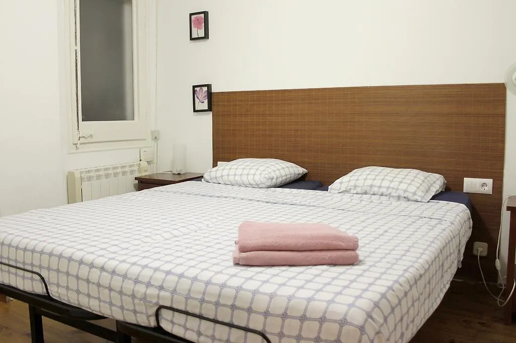 Quiet Apartment! Sagrada Familia! Barcelona 0*,